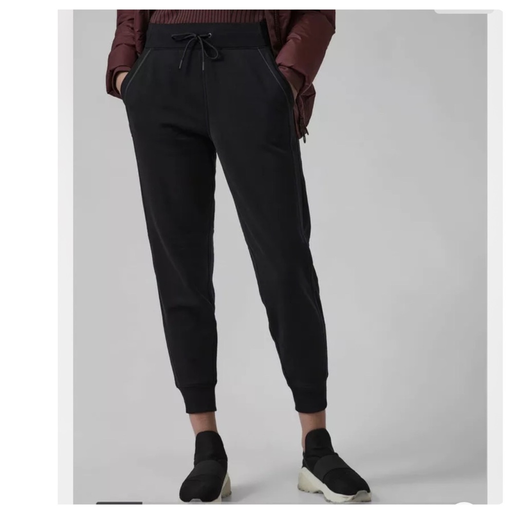 Athleta Altitude Jogger in Polartec Power Stretch // Black ##983589
